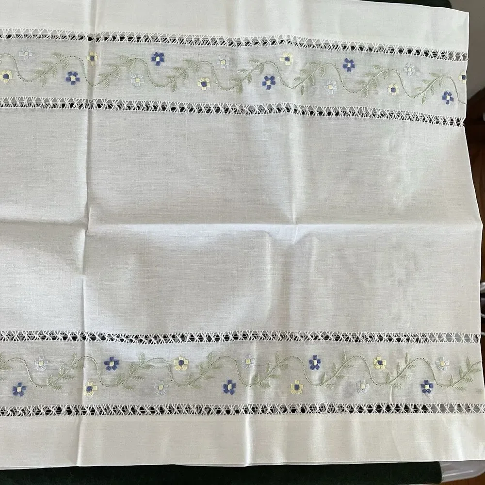 White Linen/Cotton 16” X 54” Table Runner Yellow Blue Embroidery Hong Kong New